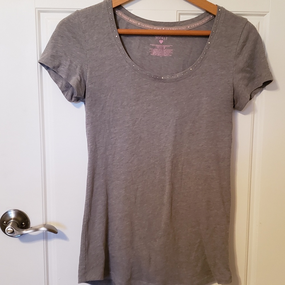 Heathered Gray S. Sleeve Tunic w/accented collar